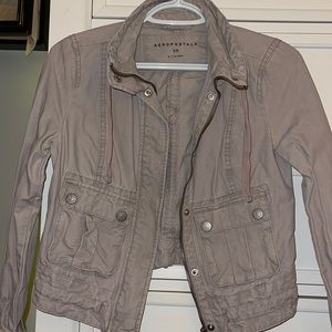 Super cute jacket that is perfect for winter outfits!!